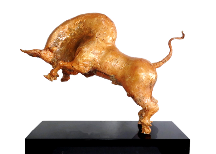 EL32 
Jumping Bull 
Bronze on Granite 
25 x 9 x 20 inches 
Unavailable (Can be commissioned)